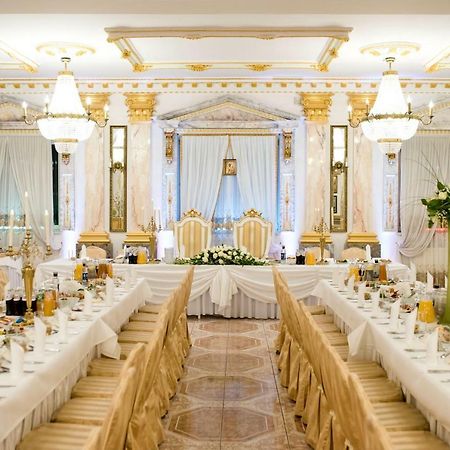 Hotel Ksiaze Poniatowski Lesznowola  Bagian luar foto
