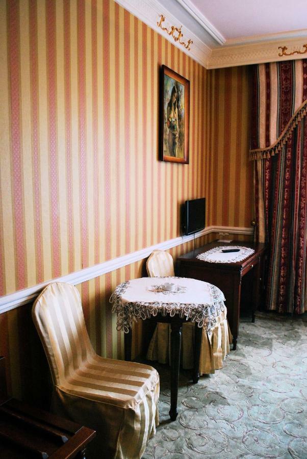 Hotel Ksiaze Poniatowski Lesznowola  Ruang foto