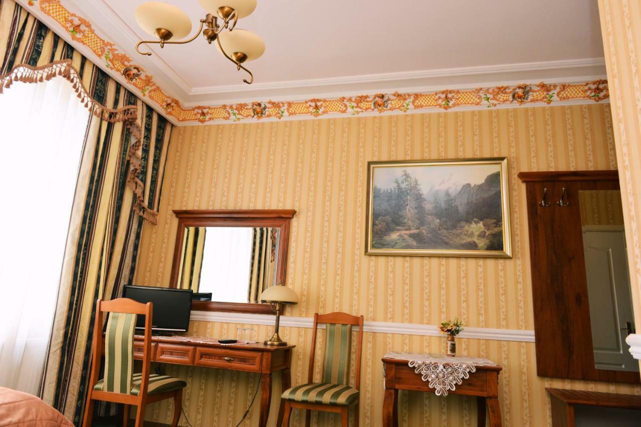 Hotel Ksiaze Poniatowski Lesznowola  Bagian luar foto