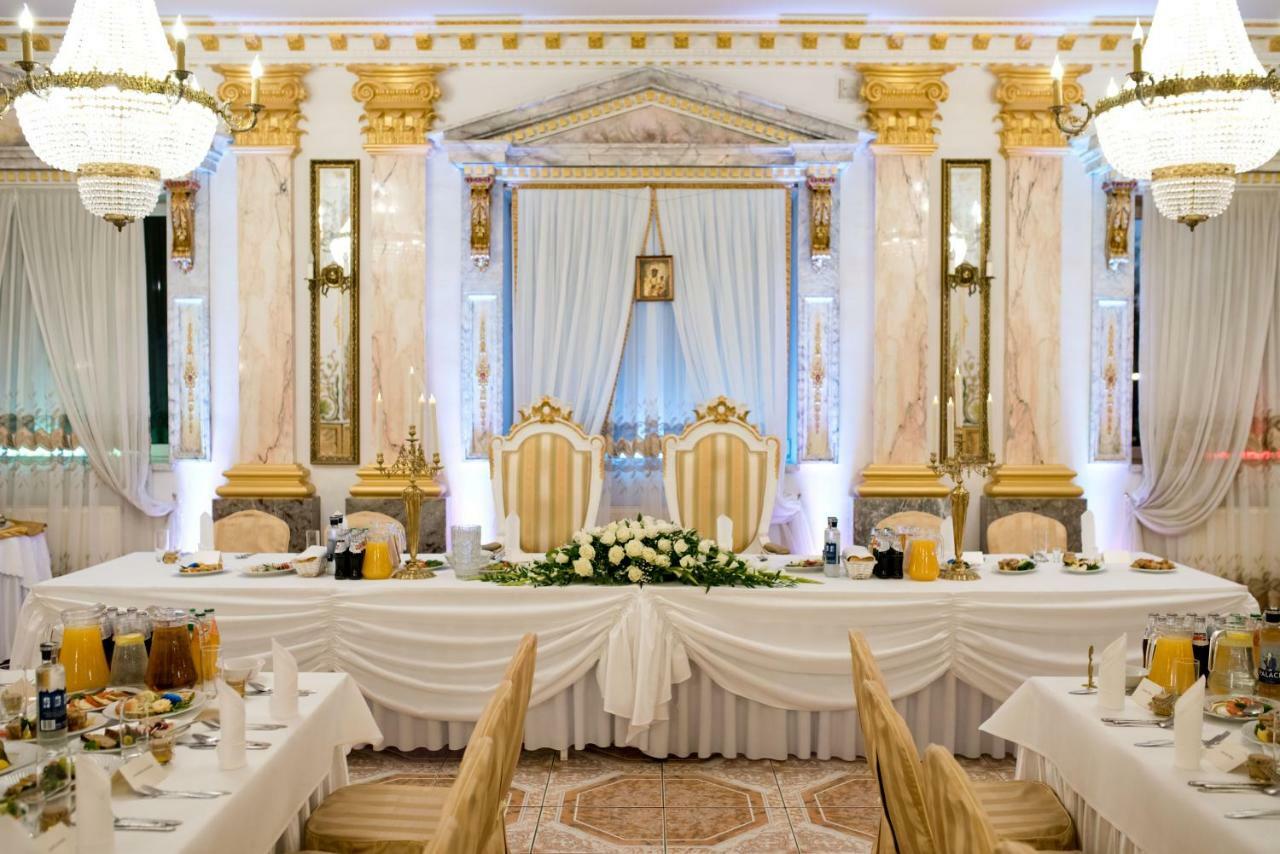 Hotel Ksiaze Poniatowski Lesznowola  Bagian luar foto